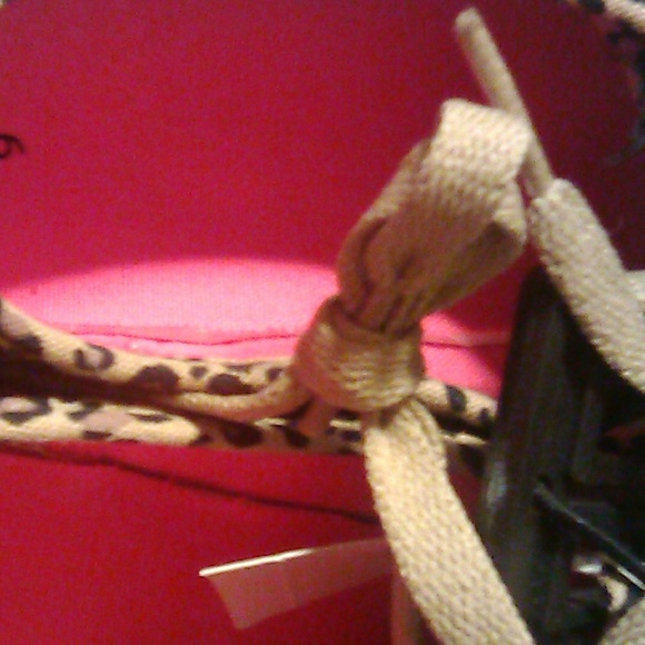 Shoes - Picture 4 of 4